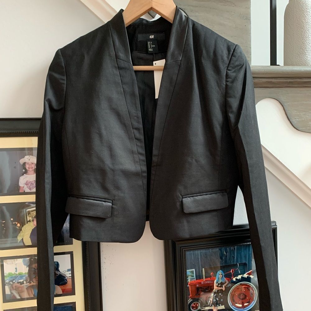 H&M Black Short Tuxedo Jacket sz 6 NWT